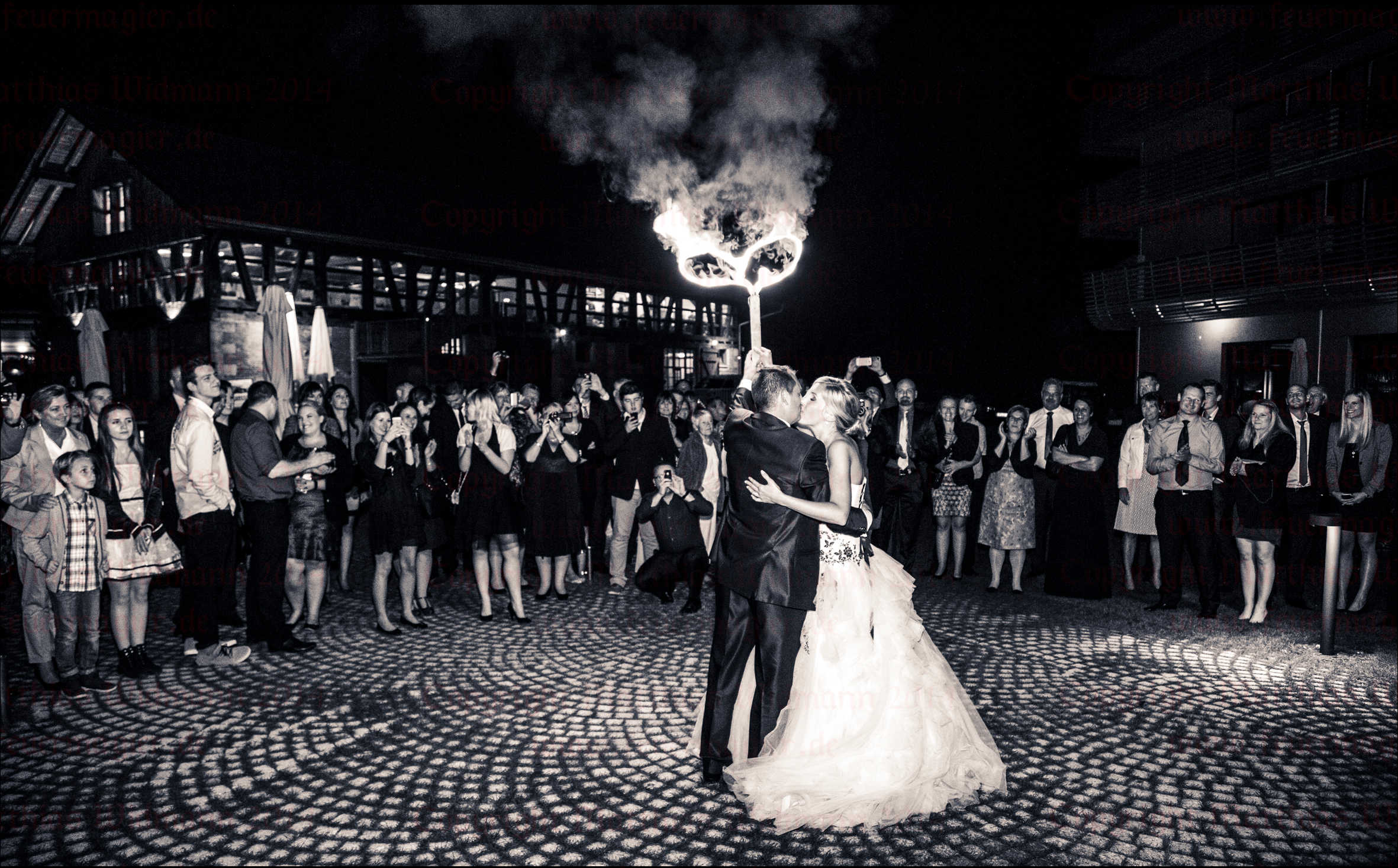Der Feuermagier und seine Hochzeitsfeuershow